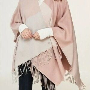 Soia & Kyo Soft Pink and Cream Knit Poncho
